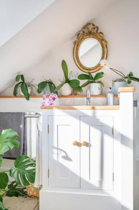 Boat House, Relax In A Whitstable Fisherman'S Cottage Exterior photo